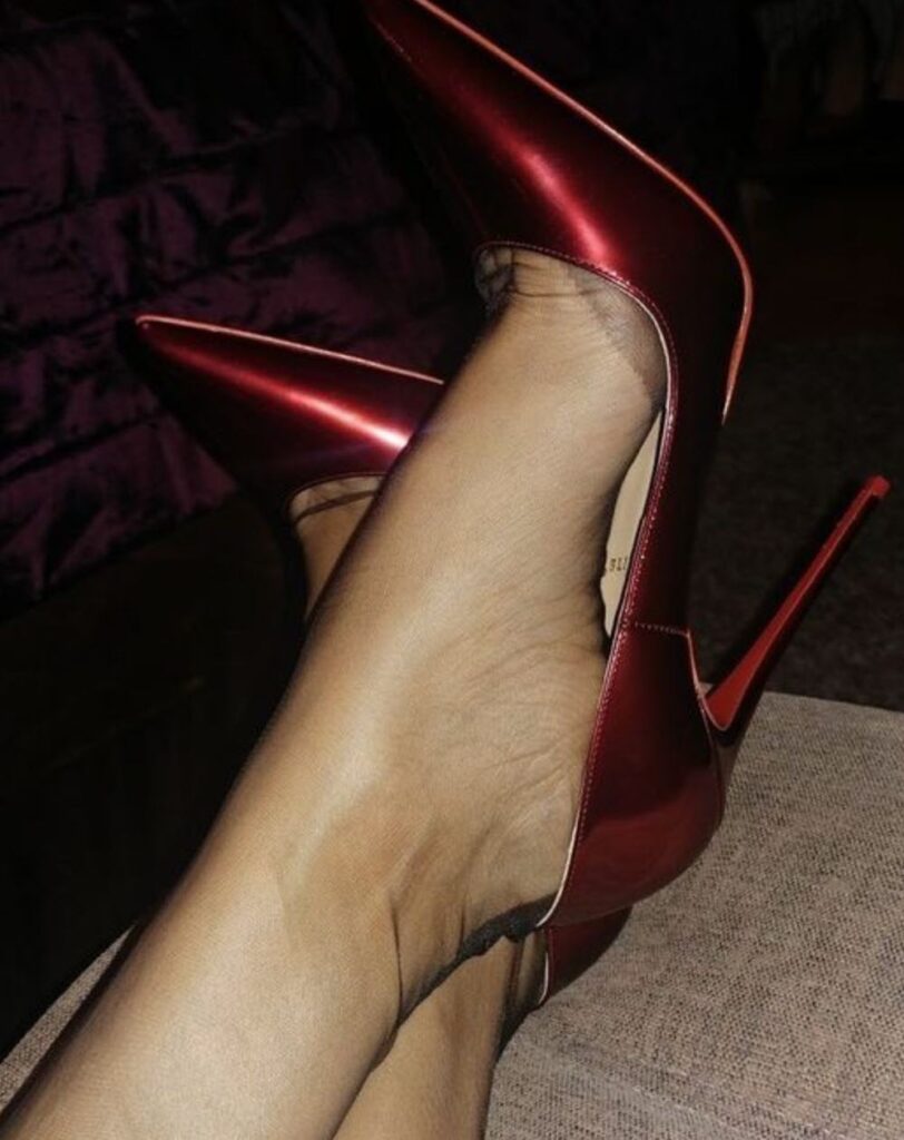 Pantyhose Feet and High Heels Pics Collection 1