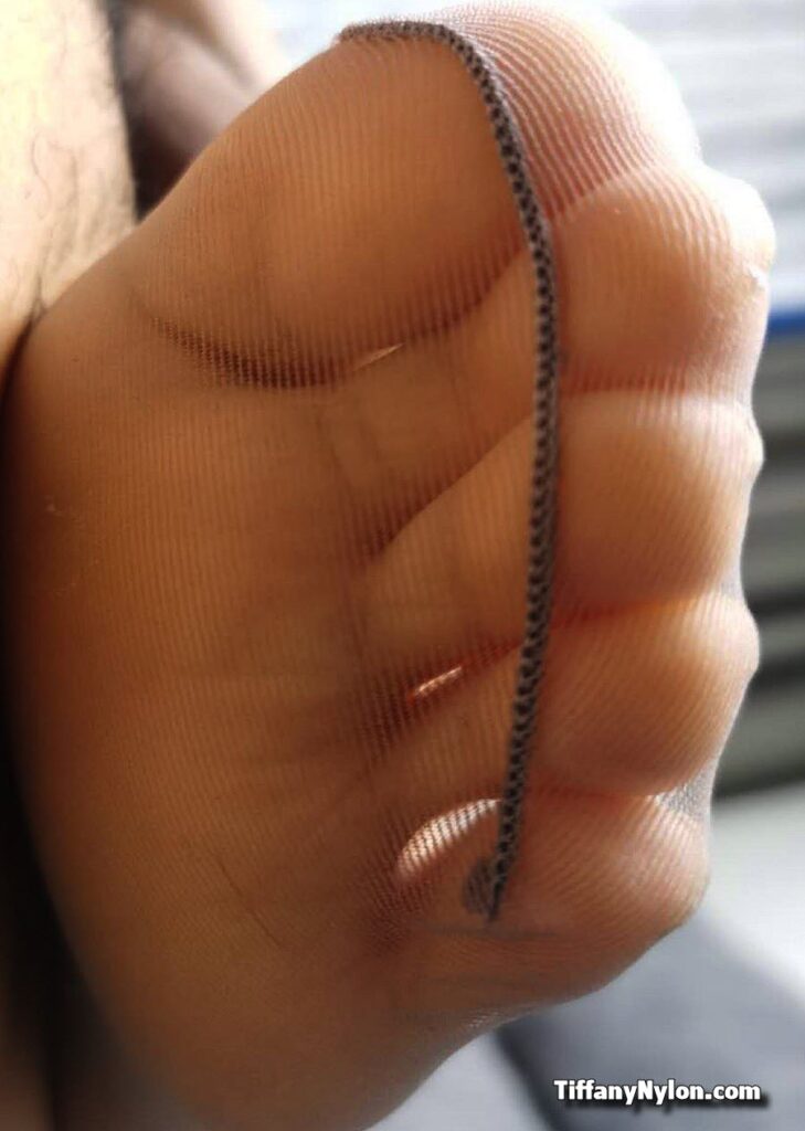 Nylon Feet TiffanyNylon.com